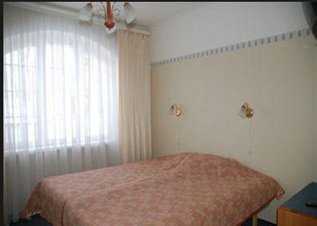 Hotell De Tolly Tõrve Buitenkant foto