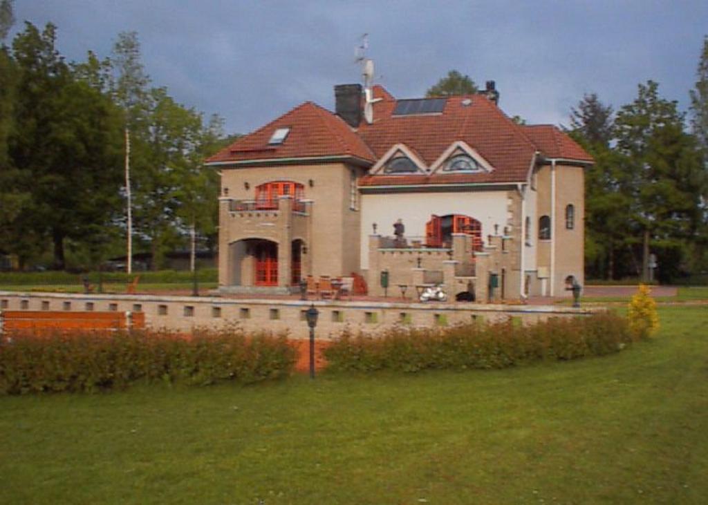 Hotell De Tolly Tõrve Buitenkant foto